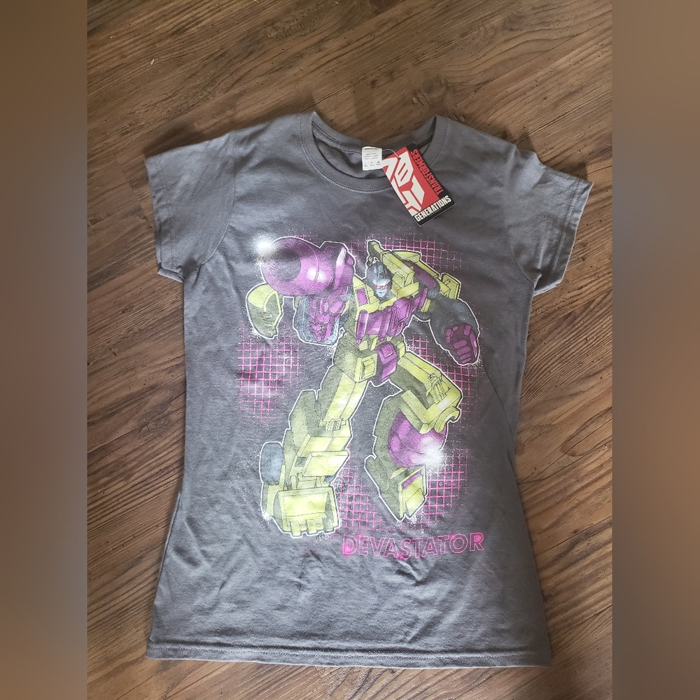 🪴BOGO FREE🪴 NWT Transformers Tee Size Small